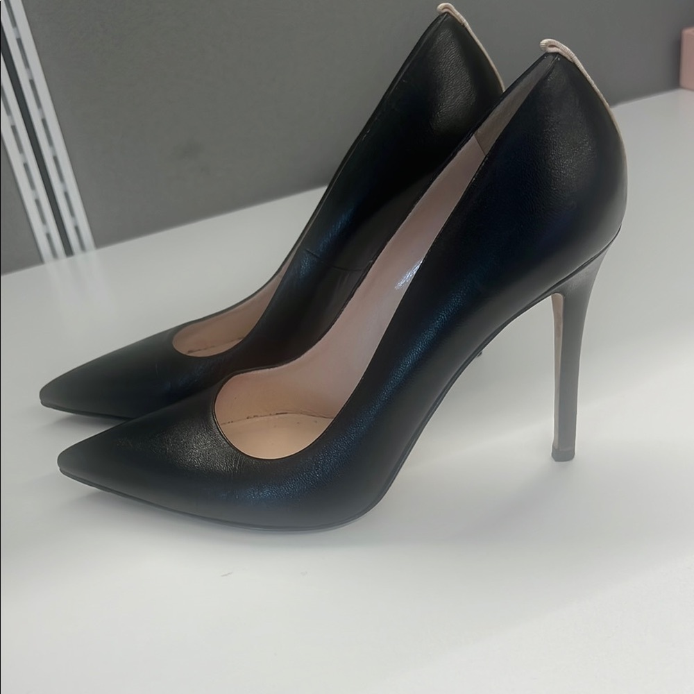 SJP by Sarah Jessica Parker Black Heels Classic Pointed-Toe Pumps - Picture 2 of 4